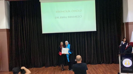 Sağlık Bilimleri Enstitüsü Mezuniyet Töreninde Doktora Birincilik Ödülü Alan Öğretim Elemanımız